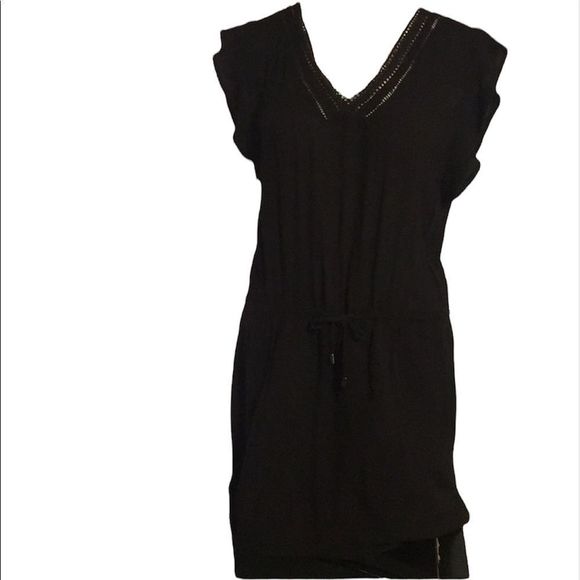 Dresses & Skirts - 5/$25 Black dress, lined skirt.